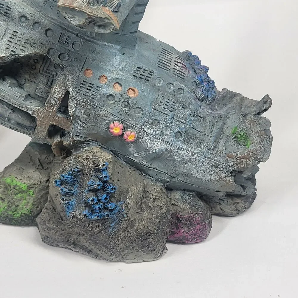 Sunken Submarine Shipwreck Aquarium Decor Statue 12